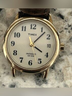 Vintage Timex Easy Reader Indiglo Gold Tone Date Watch Untested
